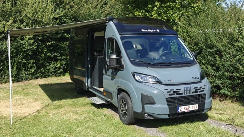 CliffX – 2 persoons Sunlight CliffX bus uit 2026