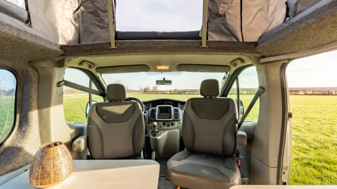 Roza – 4p Renault Camperbus from 2011 - suitable for almost any adventure!