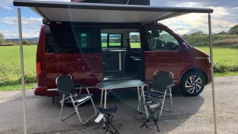 Strawberry – New VW California Ocean T6.1 DSG 2.0 TDI Automatic with drive assist