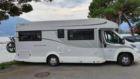 Baker's – 2020 Rollerteam 747, luxury Six berth Motorhome