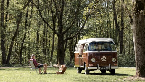 Bob – Bob the retro volkswagen T2a camper bus