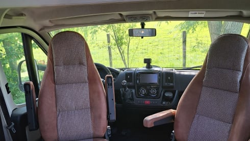 Burstner Nexxo, very spacious and very complete