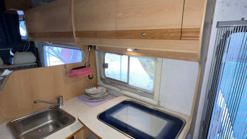 Patrizia – Fully equipped camper