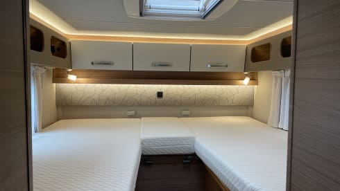 Weinsberg CaraSuite 640 MEG MB AUTOMATIC