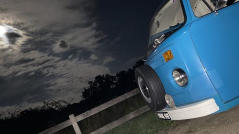 Blue  – Blauwe Volkswagen campervan uit 1978