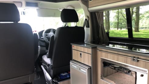 Betty – 2 berth 2018 VW Campervan