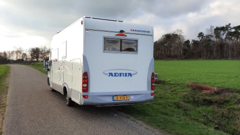 Freedom, joy ... with this luxurious and surprisingly easy to drive Adria