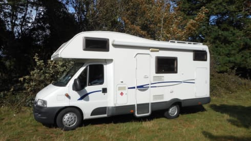 EASY 5 MOTORHOME HIRE JUST TURN UP AND GO