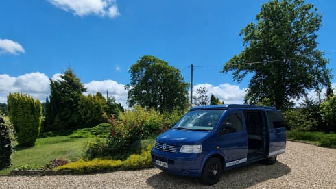 VW T5 Pop-Top 4 couchages | Explorez les environs de Glasgow