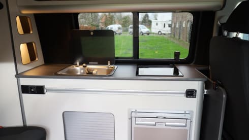 Volkswagen T5, NEW BUILT-IN AUTOMAT-150HP-