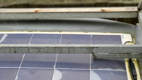 Leah – Beautifully converted wooden interior camper 