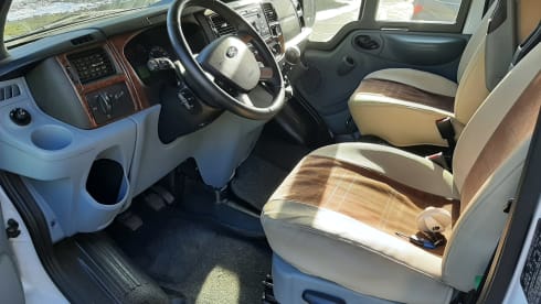 Bennie – Benimar Alcove camper - 5 persons - family camper 