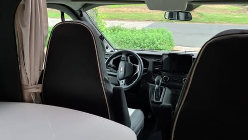 Camper Bolletje – Luxury 4p Roller Team semi-integrated from 2020