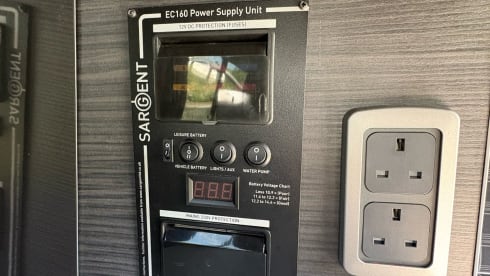 Sylvie – Wonderful VW T6 Camper with Poptop and Newly Fitted Interior!