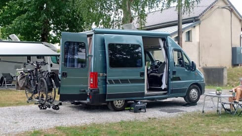 2p Fiat bus uit 2006