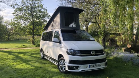 Eleanor  – Volkswagen T6 Highline LWB campervan 
