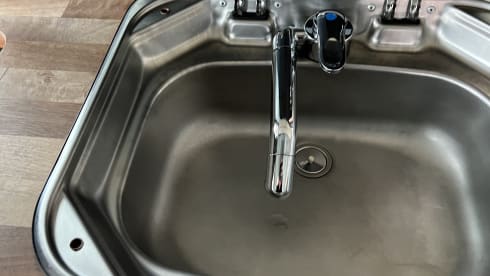 Shelagh – 4 berth Volkswagen campervan 2020- Insurance included 