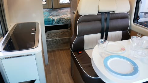 Mclouis 4 Menfys S-Line , 2 Sleeps / 4 Seats.