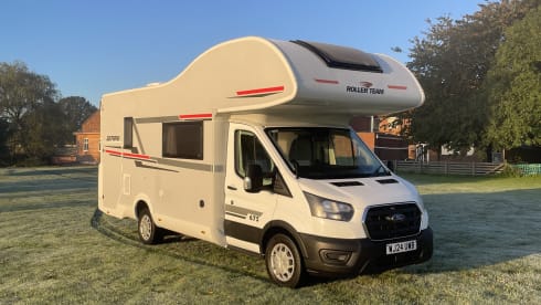 Victor – 6 berth Roller Team alcove from 2024