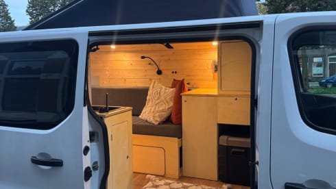 Little Nomad – Autobus Renault 2p del 2020