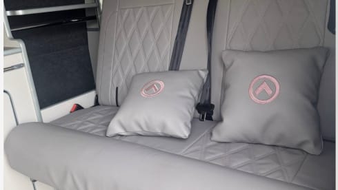 Bonnie💓 – 4 berth Volkswagen Campervan