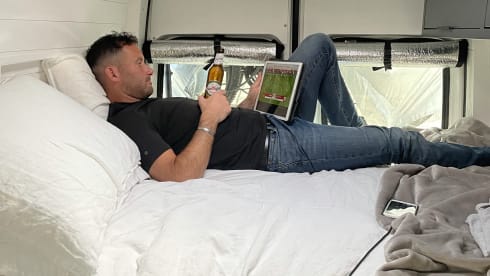 Luxury off grid Volkswagen LWB Crafter 2020 (3 berth)