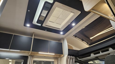 GZX-72-N – Chausson 777GA Automatic Etape Line very luxurious, km free!