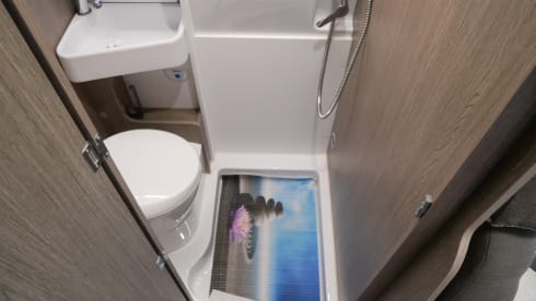 Chausson3, 2 sleeping- 4 seats.