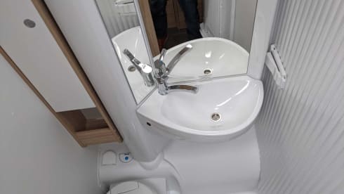 Wonderfully spacious new camper - Sunlight T67S, model 2021 Fiat Ducato Multi