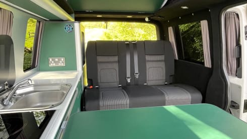 Curly – 4 berth Volkswagen Transporter Campervan from 2022