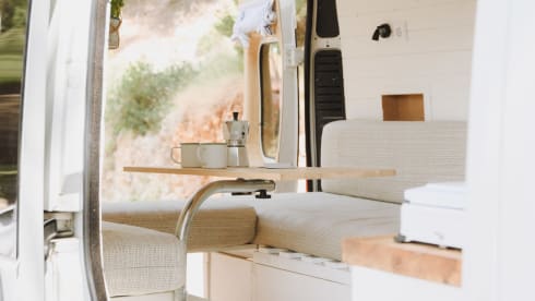 de Krullenbus – Bus Peugeot 2 places de 2012