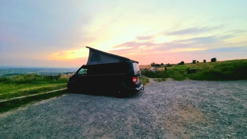 Monika – Vw family T5 -  LWB campervan sleeps 4 