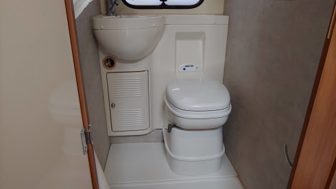spacious 6 person family camper