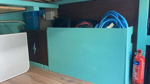 Ed – Stylish self-built camper L3H2