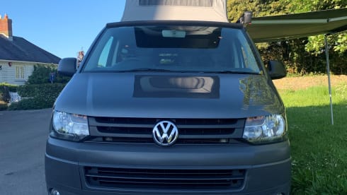 Teddy – Volkswagen 2011 Transporter T5 Camper Van