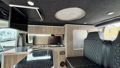 Goatomobile 3 – VW Campervan T5