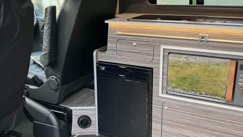 Sunny – Luxury VW Campervan for Hire. Based in Glasgow, Scotland. 