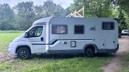 Mooie en comfortabele Weinsberg camper 