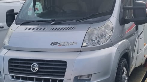 Ron – Ron - 6 Berth Motorhome