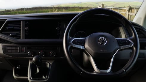 Gary – 4 berth Volkswagen Transporter Campervan
