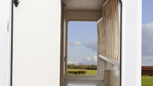 707 – 2021 ROLLERTEAM AUTO ROLLER 707 6-PERS OXFORD