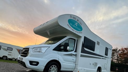 Eze – HR Adventures - Rimor Kilig 9 - 6 berth, 6 seat belt Motorhome