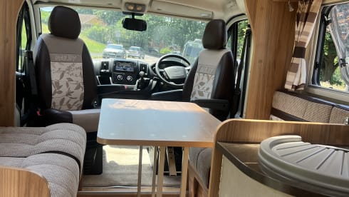 Road Runner  – 4 berth - Bailey Autograph 