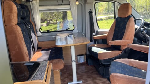  Pössl 2Win Fixed bed, Air conditioning, Single beds - Kingsize bed
