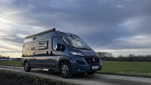 4p Benimar bus uit 2024