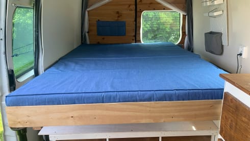 AdVANture – 2p Ford campervan from 2008