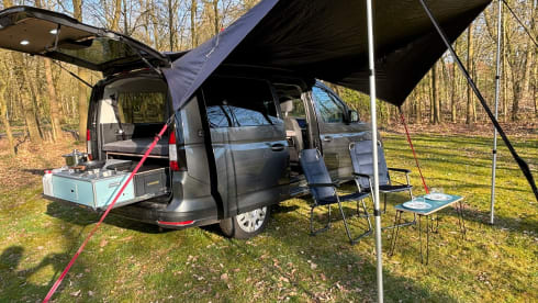 Zermatt – Ford Tourneo 2025