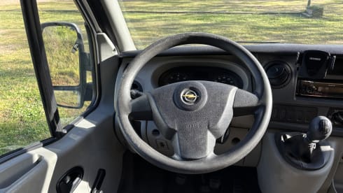 Mo – Selfbuild Opel Movano “Mo” for outdoor adventures!