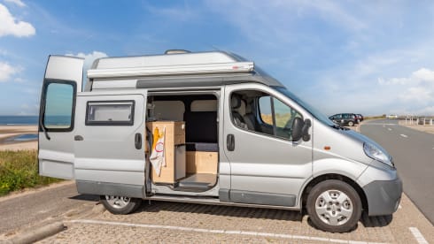 Nice compact camper van from 2010