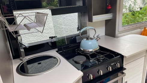 Hilda – 4 berth Chausson Welcome